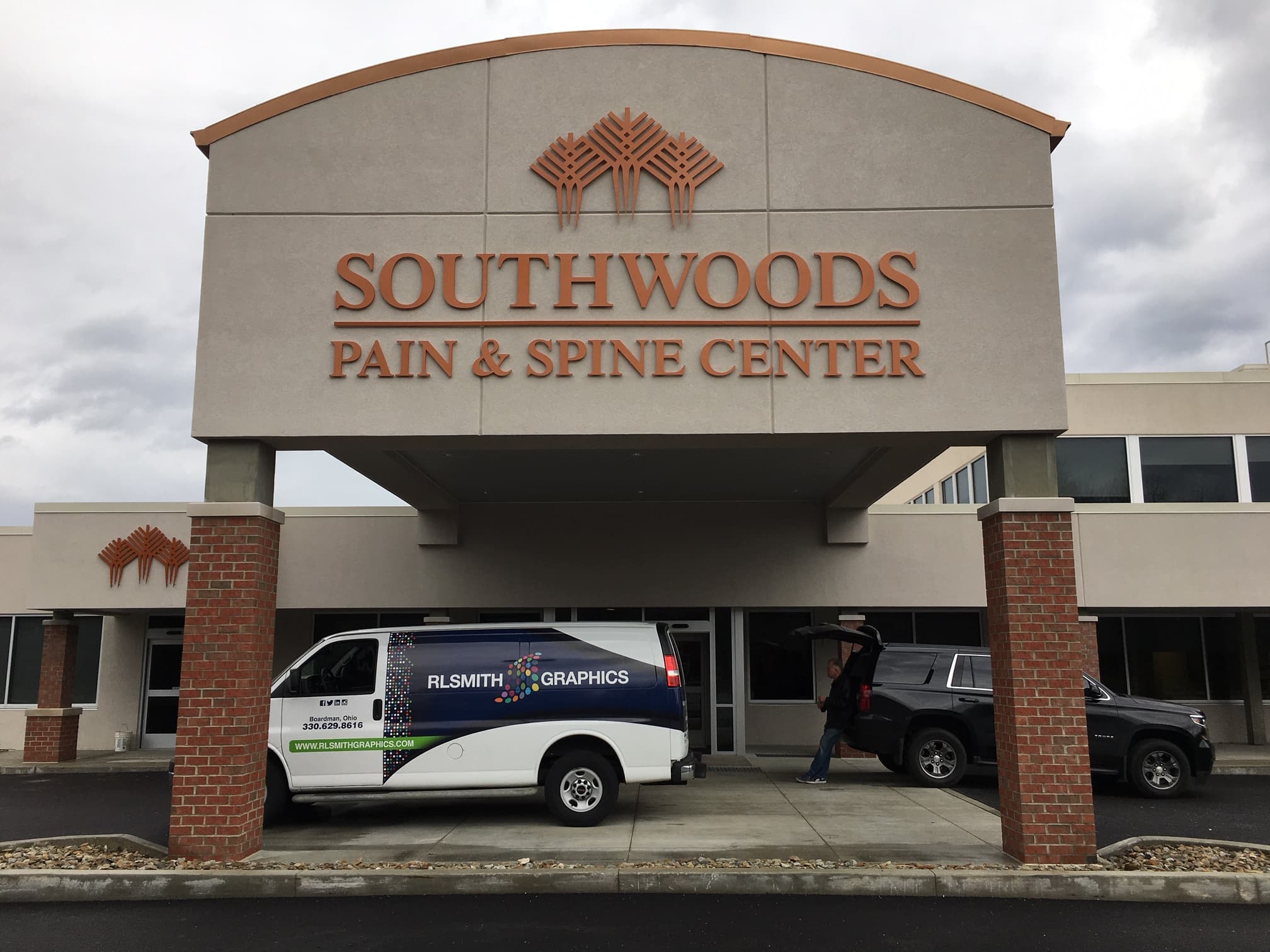 Southwoods Pain & Spine main entrance signage